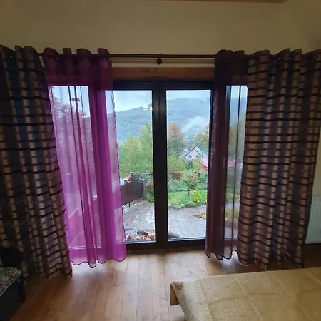 2-х поверховий будиночок у синяку Holiday home Sinyak (Transcarpathia)